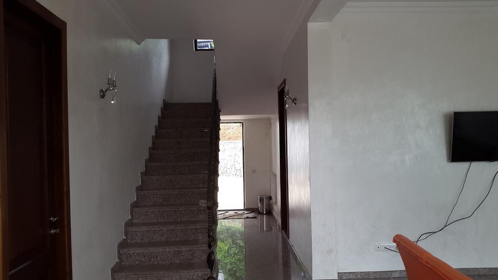 Lasha Guest House Makhinjauri Ngoại thất bức ảnh